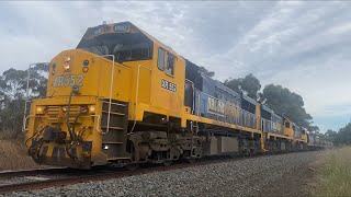 9157 Pacific National grain with XR552 XR554 XR551 heading towards Ballarat 19112023 [upl. by Jeunesse]