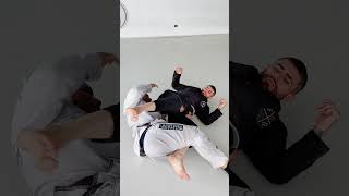 Berimbolo adaptado parajiujitsu jiujitsu jiujitsunaveia bjj jiujitsuraiz jiujitsuviciado [upl. by Eenert983]