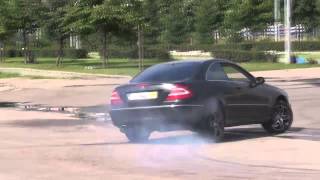 MercedesBenz CLK 320 w209 Drift [upl. by Ahsinat631]