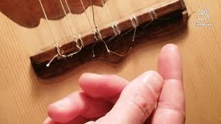 طريقة تركيب الأوتار في العود بسهولة بكل تفاصيله How to Change Oud Strings Aud Seiten  You Tube [upl. by Leal75]