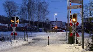 Sprechender Bahnübergang bei Schnee in Abenddämmerung  Münster [upl. by Lebasi769]