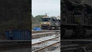 Ns power in Gainesville Georgia georgia norfolksouthern Trains trainspotting railways [upl. by Nnep375]