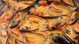 moules au curry  curry mussels [upl. by Lekcim]