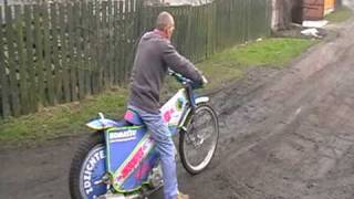 SpeedWay zuzel  Wiejski crash Siwy [upl. by Ahsinak672]