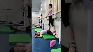 Dance trainingshortsdancecontortionyogastretchingcircusacrobatics [upl. by Joellyn]