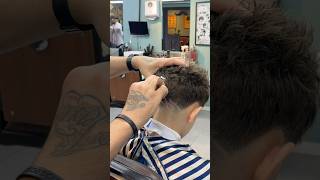 Corte de cabelo masculino com franja curta barbershop barber [upl. by Yelrihs]