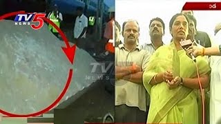 Paritala Sunitha Response On Anantapur Train Accident  TV5 News [upl. by Thelma372]