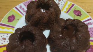 2 recettes en une vidéo  des cupcakes au chocolat fondant  de la mousse au chocolat rapide [upl. by Haeluj]