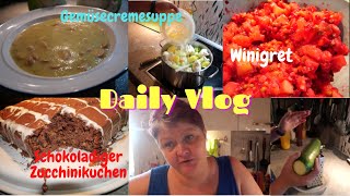 Daily Vlog Gemüsecremesuppe  Zucchinikuchen  Winigret  Vorbereitungen für Essen in der Kirche [upl. by Ayotal]