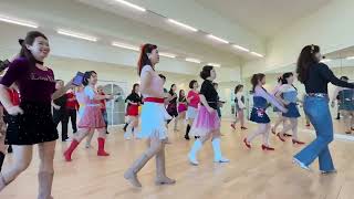 APT Line Dance  Jeju  APT 아파트 apateu rose brunomars  Queen Dance Studio [upl. by Zilber]