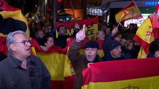 Unas 500 personas cargan en Valladolid contra la “compra de votos” del PSOE con “impunidad crim [upl. by Anina]