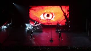 Loic Nottet en concert à la salle Pleyel Intro  Mud Blood [upl. by Skantze]