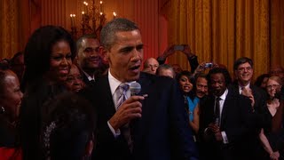 President Obama Sings quotSweet Home Chicagoquot [upl. by Ahsap]