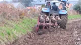 New Holland T6155 amp Naud 4 corps  Labour 2014 [upl. by Eelibuj161]