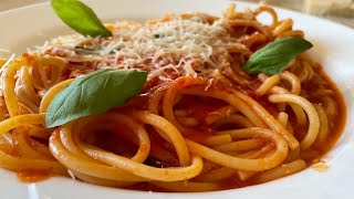 Spaghetti al Sugo di Pomodoro Fresco Pizzutello [upl. by Aerahs]