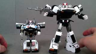 Prowl  MP17 Transformers Masterpiece vs G1 Prowl Review [upl. by Sauer100]