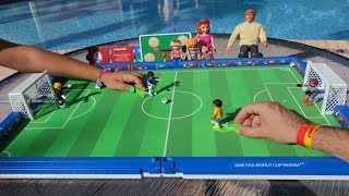 TotoyKids juega a La Copa Mundial Rusia 2018 juego de Playmobil Niños contra Niñas [upl. by Saile]