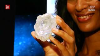 Massive 1109 carat diamond unveiled [upl. by Wehhtam]