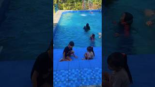 Berenang di pinggir kolam karna takut [upl. by Thornie]