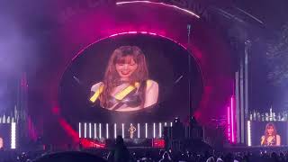 Lisa performing Moonlit Floor Kiss Me live at Global Citizen Festival NYC 2024 [upl. by Groos]