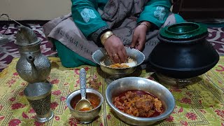 Alle Hachi Ti Maaz  Kashmiri Traditional Winter Recipe  Easy And Tasty [upl. by Epilef]