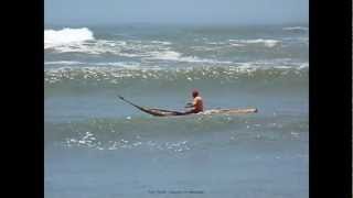 Huanchaco Caballito de Totora 2011 Peru Trujillo Pêche au Filet sur Bateau en Roseau Kayak [upl. by Halle]