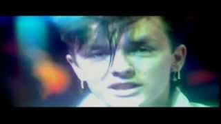 Embarrassing 80s  Ricky Gervais amp Seona Dancing [upl. by Anierdna]