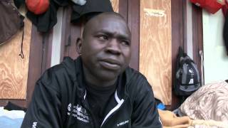 Les migrants condition de vie CalaisFrance  25 Octobre 2014 [upl. by Bashuk]