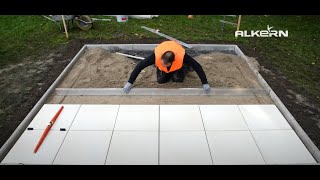 Tuto Alkern n°1  Comment réussir la pose de dalles de terrasse sur un lit de sable [upl. by Alake203]