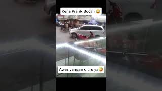 Kena Prank Kabur nih bocah 🤣🤣 prank funny shorts [upl. by Okihcim]