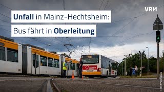 Unfall in MainzHechtsheim Bus fährt in Oberleitung [upl. by Yeldnarb]