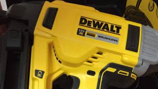 DeWALT DCN890  DeWALT Akku Nagler Nägel  Kein Makita Akku Nagler [upl. by Hewitt239]