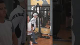 Old man prank in GYM newshorts virlvideo plzsubscribemychannel [upl. by Bubalo756]