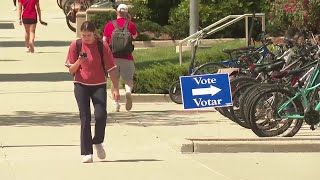 UW professor weighs in on influx of political text messages this campaign season [upl. by Newsom]