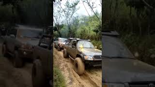 Toyota Tacoma remolcando a un Nissan Patrol  Pasión OffRoad 4x4 shorts [upl. by Thunell978]