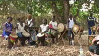 Bangouraké and Sibo Bangoura under a tree in Guinée [upl. by Intyre]