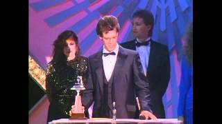 Randy Travis Wins Top New Male Vocalist  ACM Awards 1986 [upl. by Arnelle554]