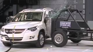 Voiture Crash Test 2009 Volkswagen Tiguan side test [upl. by Viviyan]