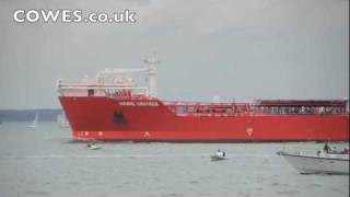 Yacht crashes into super tanker Cowes Isle of Wight [upl. by Grand507]