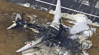 Japon  les survivants de la collision de deux avions témoignent [upl. by Joletta]