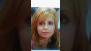 Sarah Michelle Gellar Reveals VELMA amp DAPHNE Kissed In ScoobyDoos 2002 LiveAction Movie [upl. by Nedry]