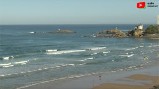 BIARRITZ SURFING  🏄‍♂️ 🏄‍♀️ Session Côte des Basques  Euskadi Surf TV [upl. by Neeron274]