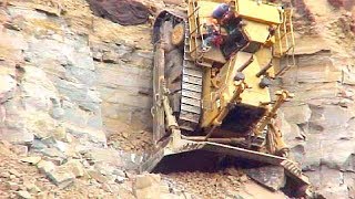 World Dangerous Idiots Bulldozer Heavy Equipment Operator Skill  Fastest Working Bulldozer Driving [upl. by Alister]