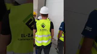 ilu elektryków jest potrzebnych do elektryka electrician [upl. by Annodal832]