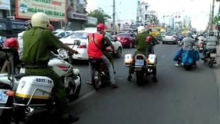 Andy vũ đua xe bị bắt 30 11 2015 Clip gốc rớt nài [upl. by Rebmetpes]