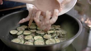 Barilla Bavette med räkor zucchini och saffran [upl. by Buddy462]