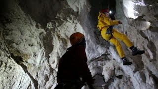 Corso di introduzione alla speleologia  Centro di Speleogia Montelago [upl. by Nnahgaem]