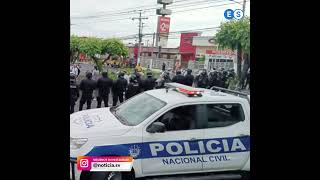 Salvadoreños se levantan en protesta contra Bukele y el ejercito llega al rescate elsalvador [upl. by Cressy]