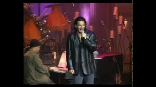 Ricardo Arjona  Ella y el En vivo [upl. by Newcomer307]