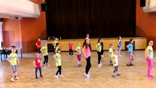 Taylor swift shake it off lyrics Zumba kids [upl. by Ahseer88]